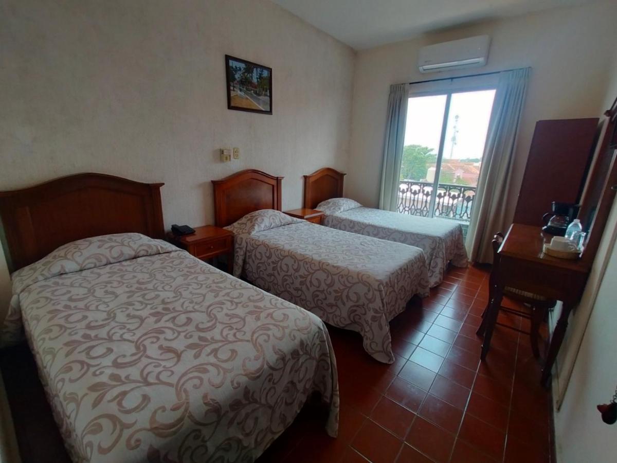 Hotel Posada Dona Lala 틀라코탈판 외부 사진