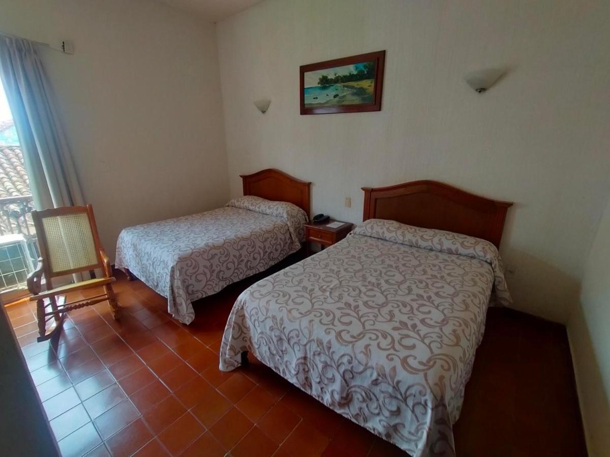 Hotel Posada Dona Lala 틀라코탈판 외부 사진
