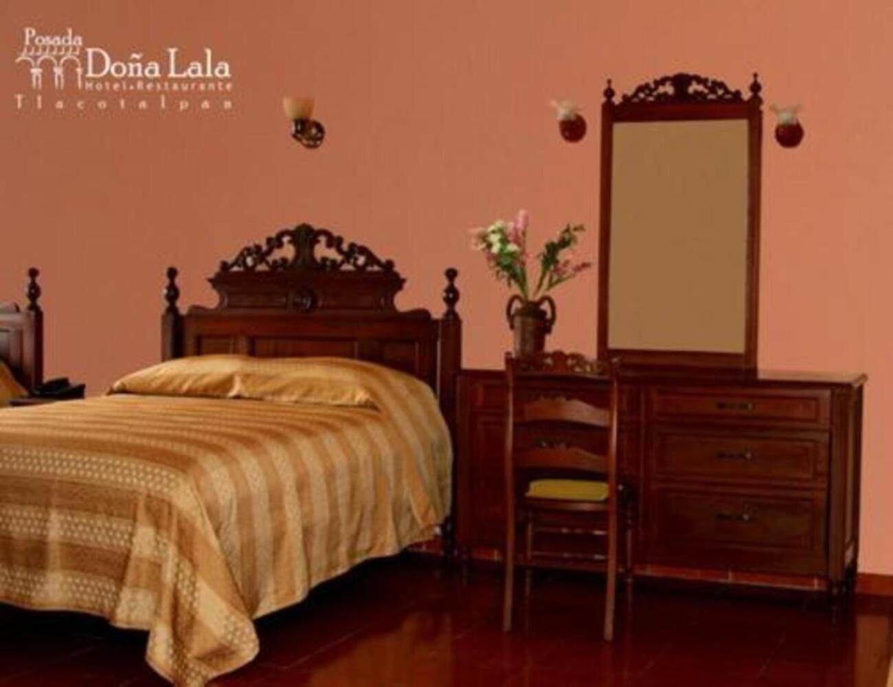 Hotel Posada Dona Lala 틀라코탈판 외부 사진