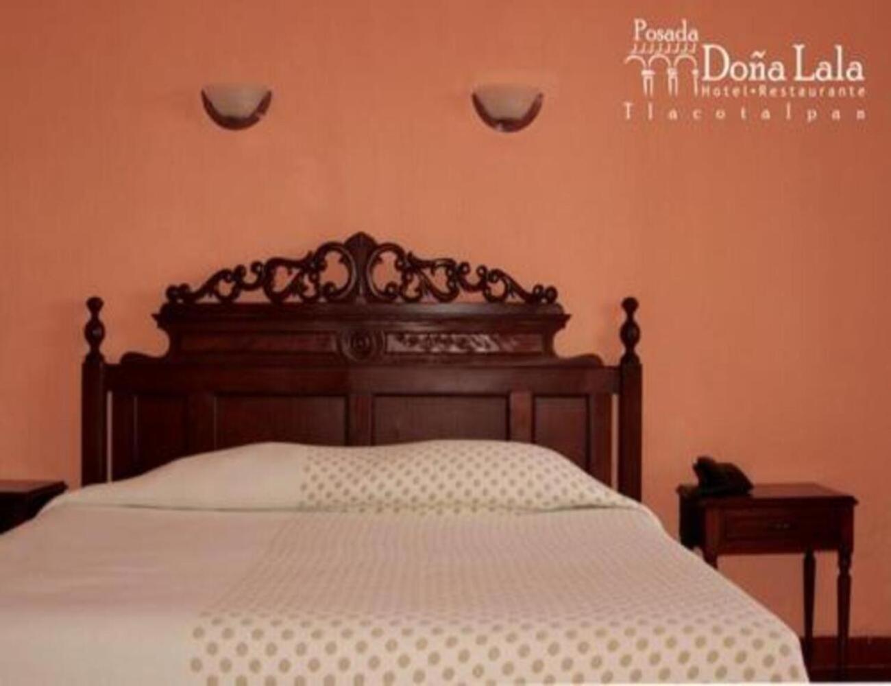 Hotel Posada Dona Lala 틀라코탈판 외부 사진
