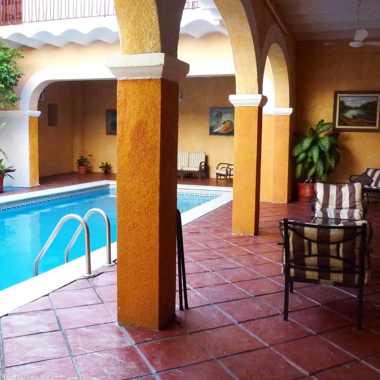 Hotel Posada Dona Lala 틀라코탈판 외부 사진