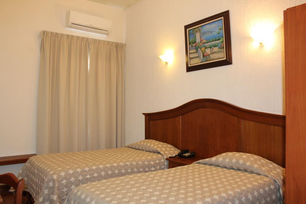 Hotel Posada Dona Lala 틀라코탈판 외부 사진