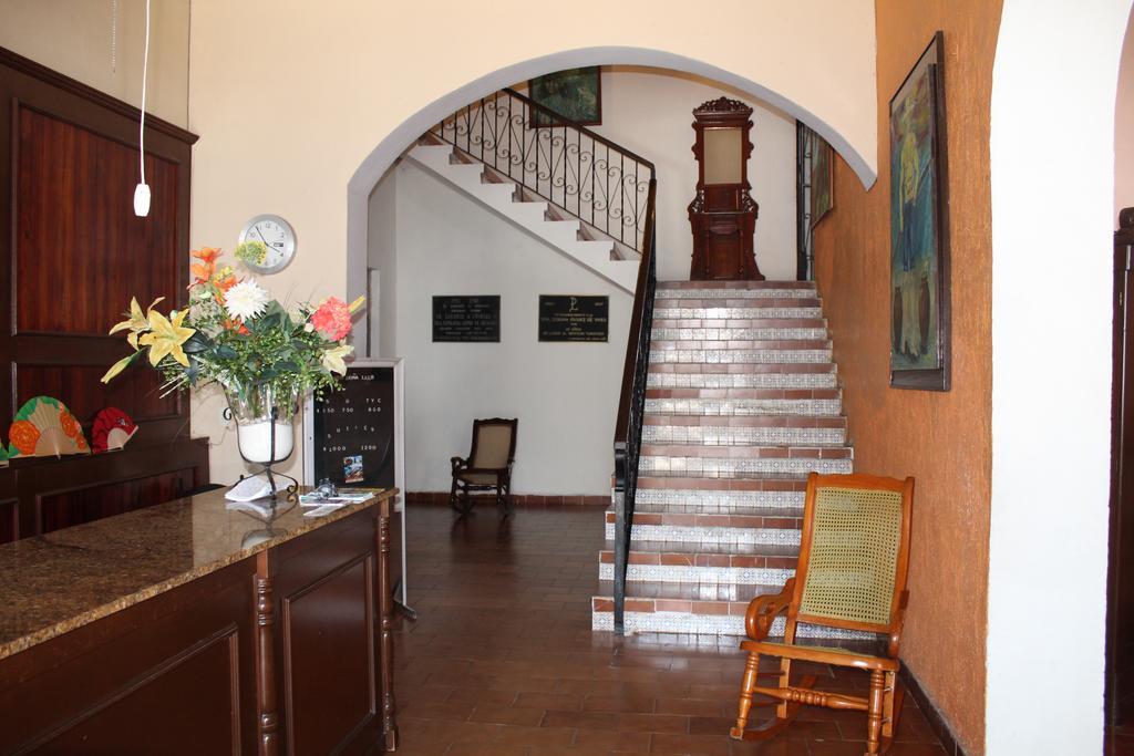 Hotel Posada Dona Lala 틀라코탈판 외부 사진